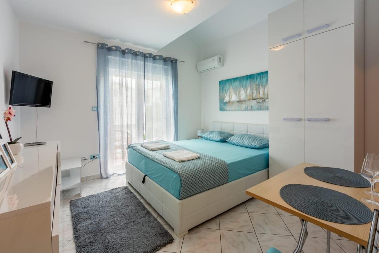 Apartmani Tena セルツェ エクステリア 写真