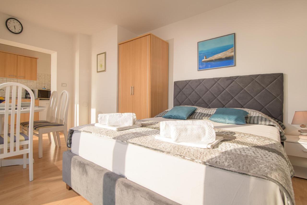 Apartmani Tena セルツェ エクステリア 写真