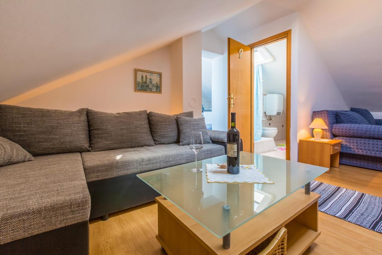Apartmani Tena セルツェ エクステリア 写真
